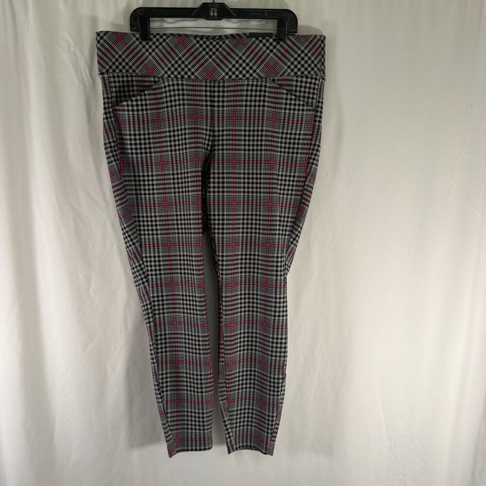 New Studio by Torrid Pull On Pocket Pixie Pant Women's 2 2X Tall Grey Pink Plaid